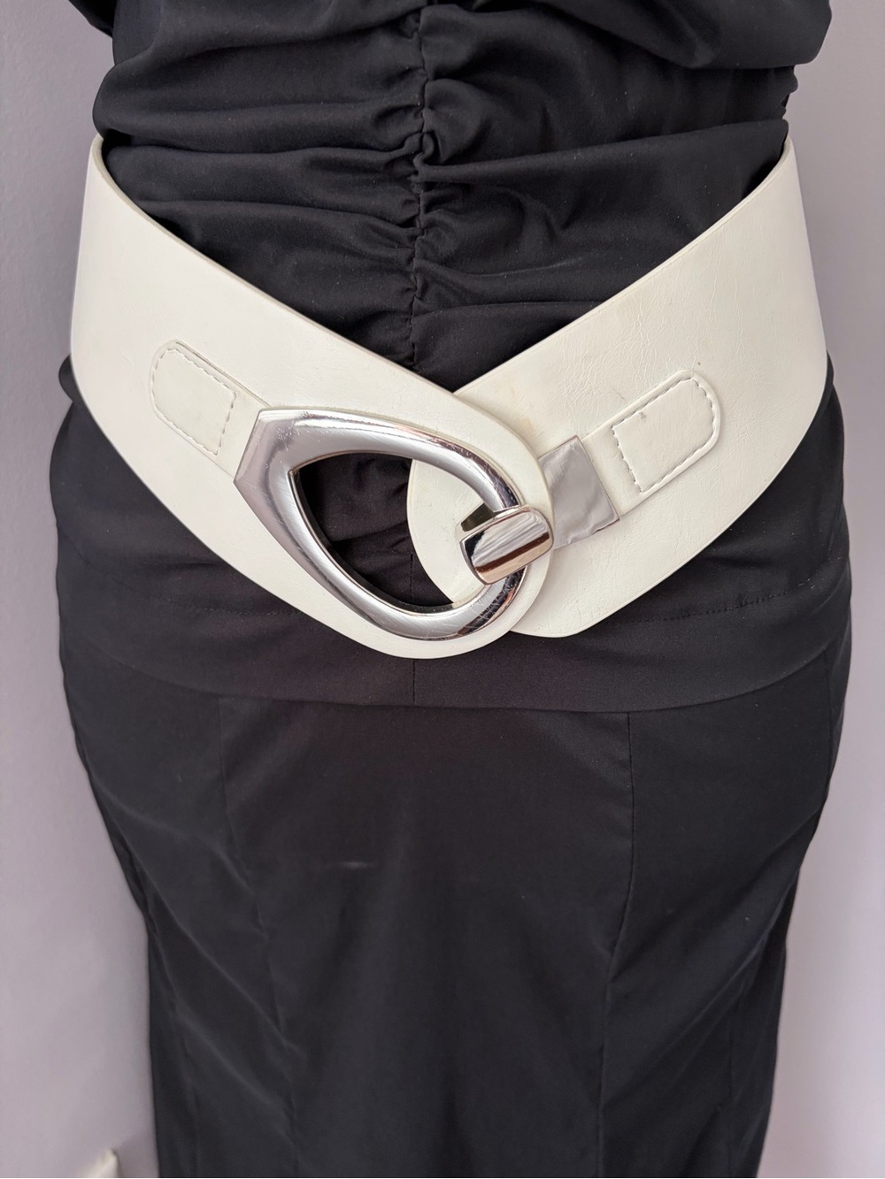 Wide White Women's Belt with Silver Teardrop Buckle